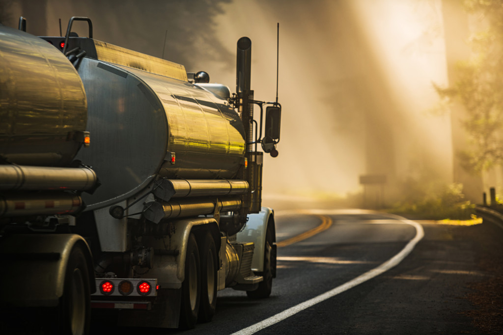 Responsabilidade Civil Ambiental para transportes rodoviários: o que é e como funciona este seguro?